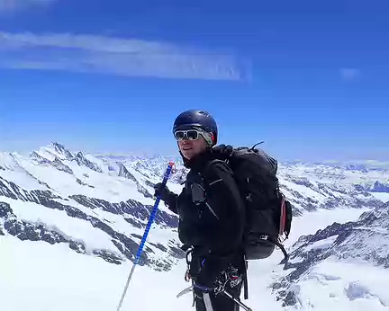 Sylvaine au sommet de la Jungfrau Sylvaine au sommet de la Jungfrau